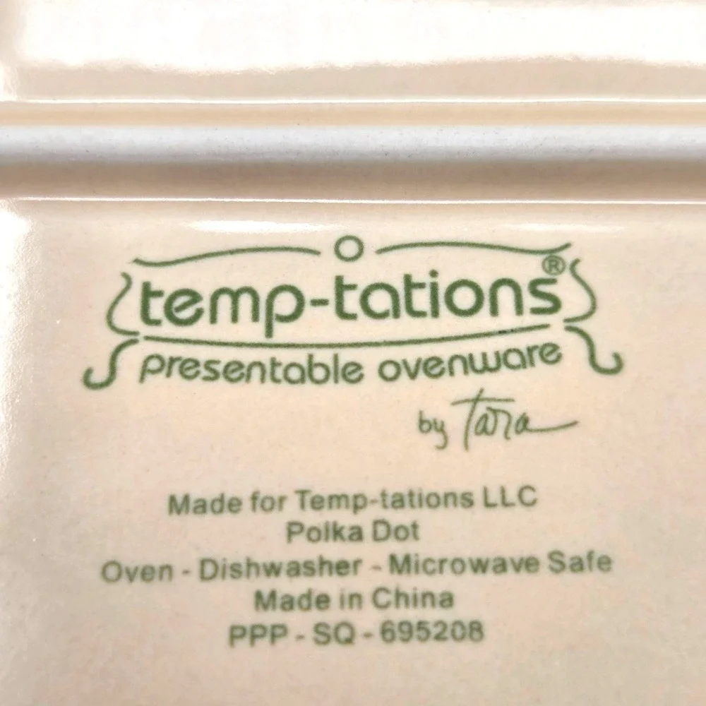 Temptations by Tara Polka Dot Cream (4 QT) Rectangle Casserole w/Lid & Spatula